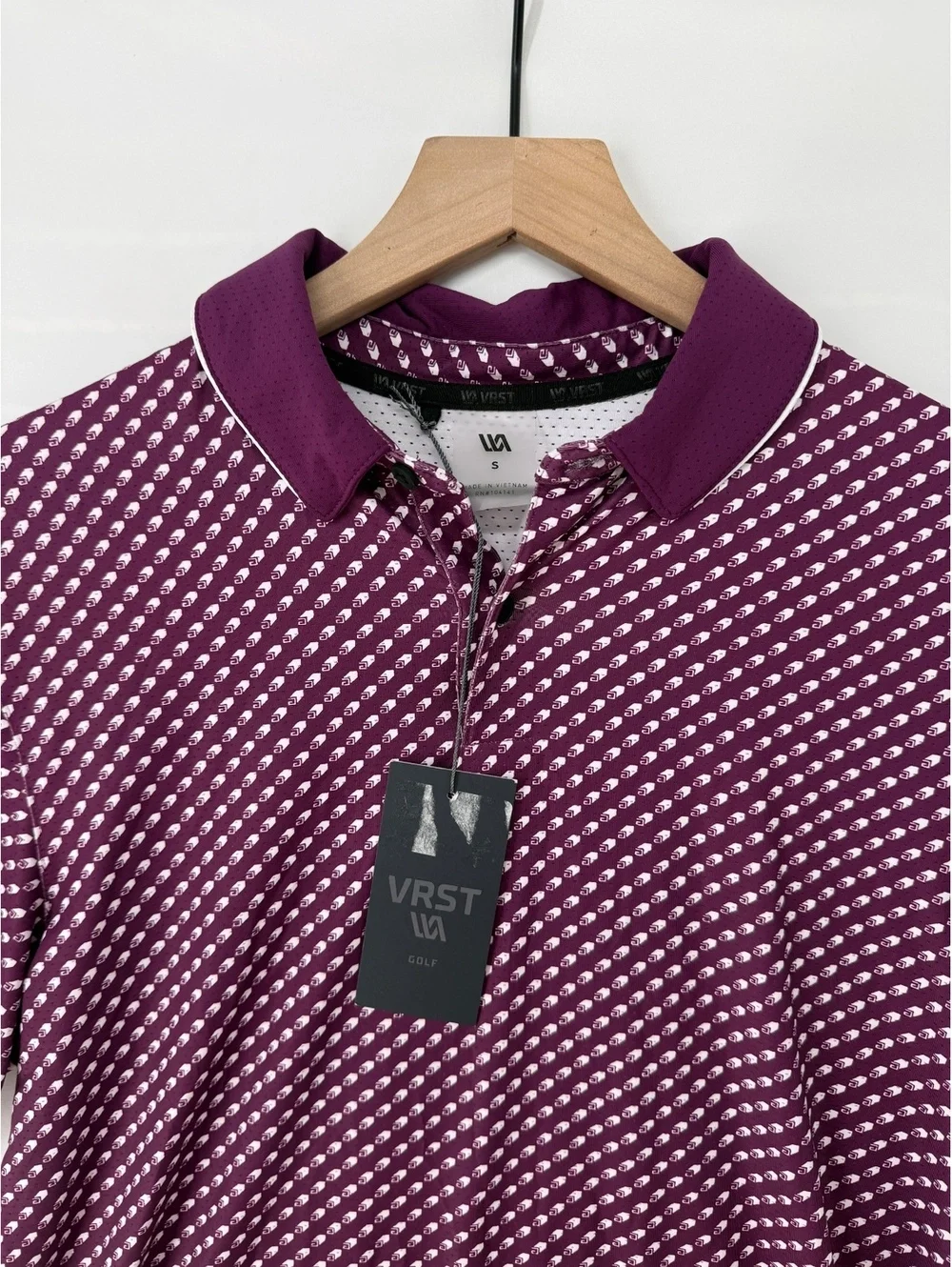 Men’s S Contrast Printed Golf Polo Black Cherry Roll Repeat NWT $68